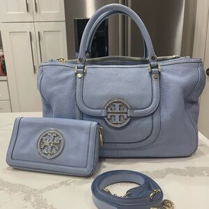 TORY BURCH BABY BLUE AMANDA PURSE & WALLET